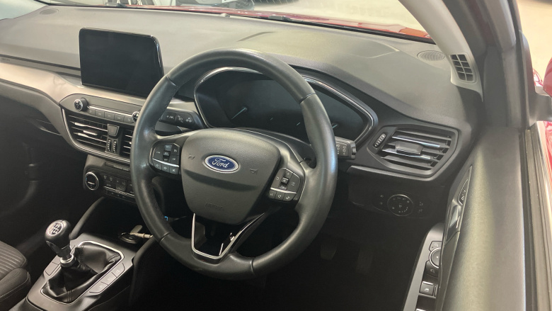 Ford Focus 1.0 EcoBoost Hybrid mHEV 125 Titanium Edition 5dr Petrol Hatchback